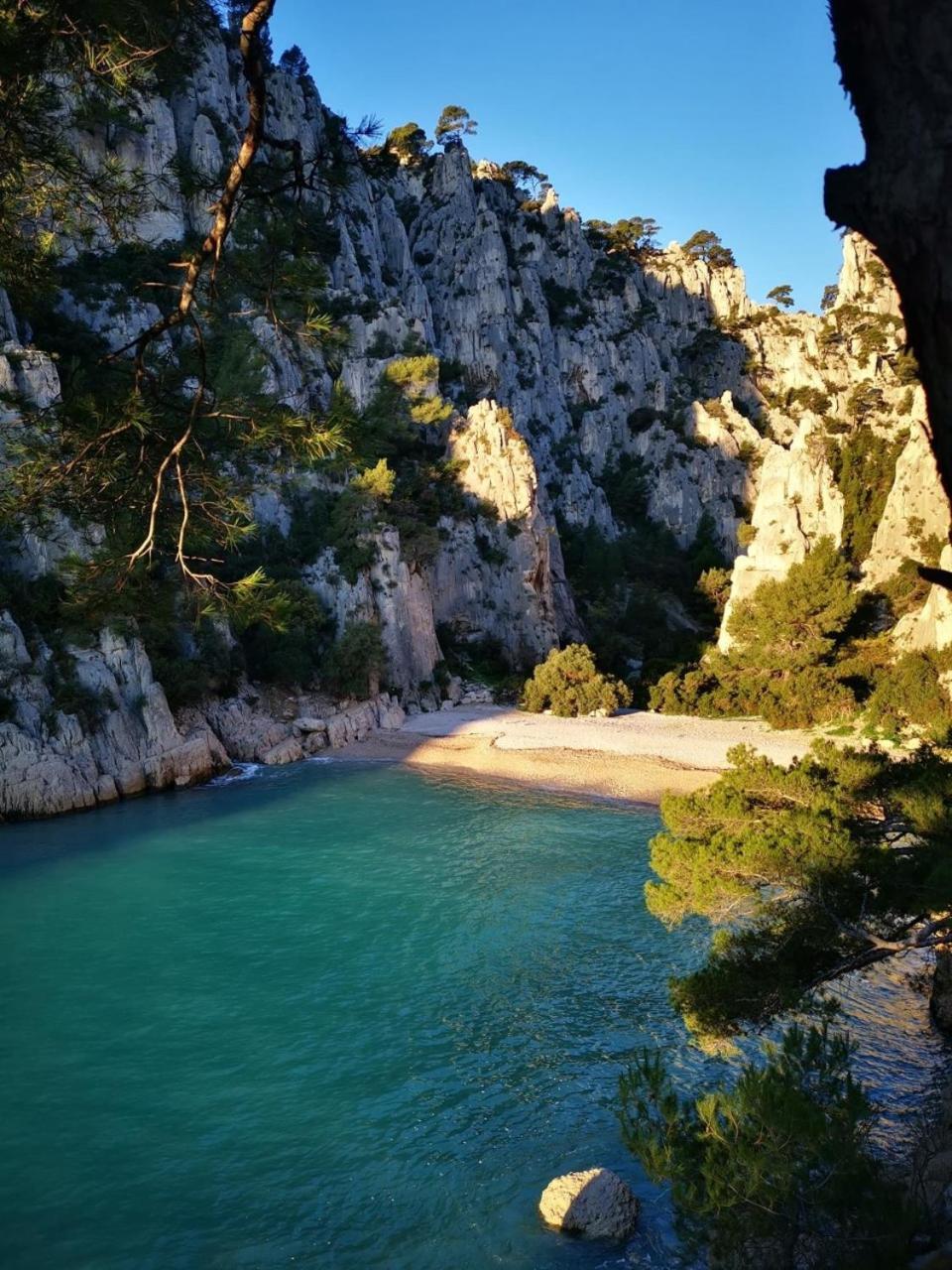 La Maison De Doms Avec Jacuzzi Et Vue Mer Cassis Luaran gambar